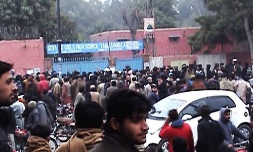 Firing near govt girls school in Faisalabad causes panic