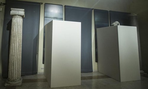 Italy covers nude sculptures for Iran president