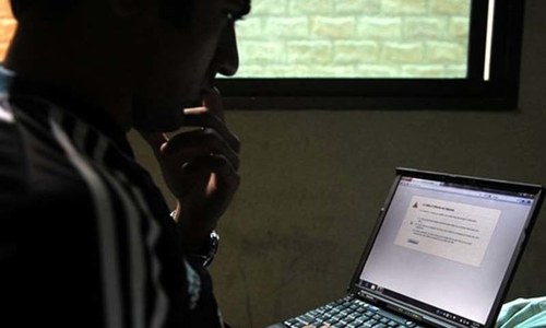 Govt orders 400,000 porn sites blocked