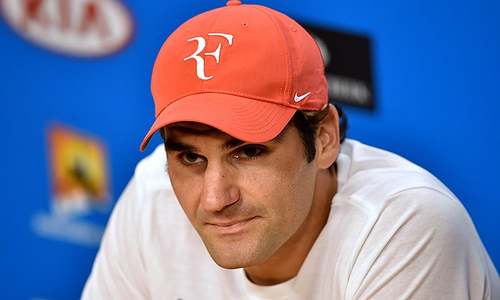 Federer hits out at ‘stupid questions’ after Djokovic loss Federer hits out at ‘stupid questions’ after Djokovic loss