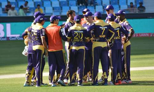 Quetta beat Peshawar by 3 wickets in nail-biting PSL game Quetta beat Peshawar by 3 wickets in nail-biting PSL game