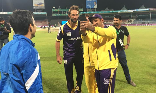 Quetta Gladiators beat Islamabad United by seven wickets