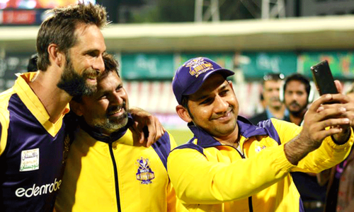 PSL: Quetta thump Karachi to regain top spot
