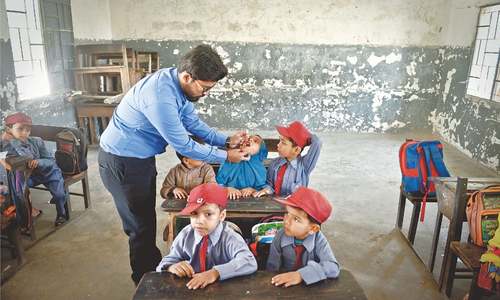 Over 2.2 million children to be vaccinated against polio in four-day Karachi drive
