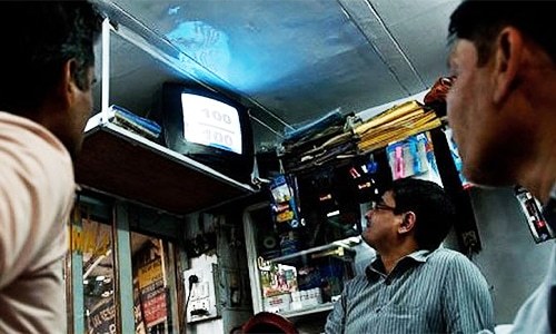 Pemra confiscates illegal indian DTH decoders