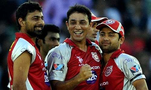 Azhar Mahmood replaces &lsquo;fatigued&rsquo; Mushtaq as Pakistan bowling coach