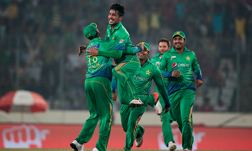 Asia Cup: India survive Amir burst to beat Pakistan by five wickets