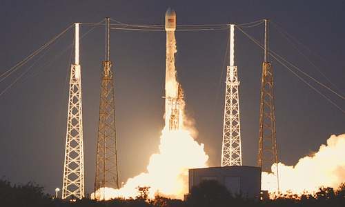 SpaceX satellite launch succeeds, but rocket crash lands