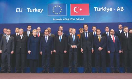 Turkey raises stakes with EU  on curbing migrant wave