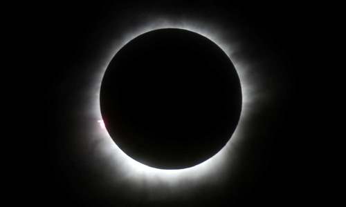 Total solar eclipse sweeps across Indonesia