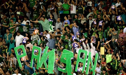 Kohli, Dhoni would receive as much love in Pakistan: Wasim Akram