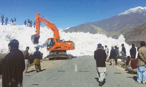 Avalanches bring life to halt in GB, block road Avalanches bring life to halt in GB, block road
