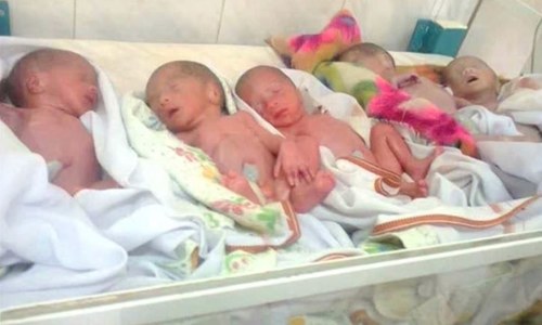 Quintuplets born to mother of three in Peshawar