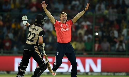Roy helps England beat New Zealand to enter WT20 final