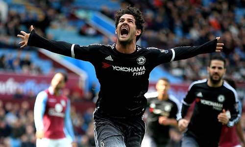 Pato scores on debut as Chelsea thrash Aston Villa 4-0