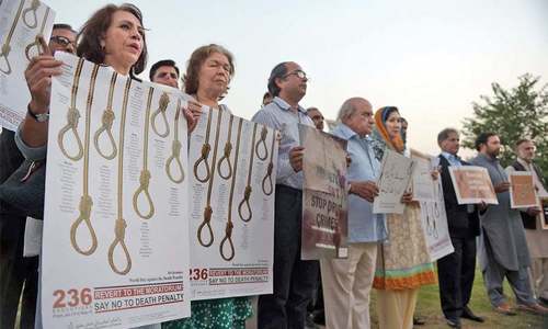 Pakistan ranks third in executions race with unprecedented number of hangings in 2015 Pakistan ranks third in executions race with unprecedented number of hangings in 2015