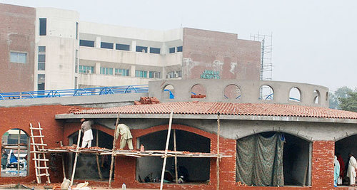 Patient dies after jumping from hospital Patient dies after jumping from hospital