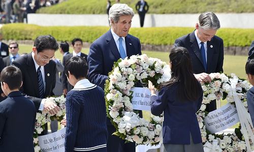 Kerry says 'deeply moved' by Hiroshima memorial visit