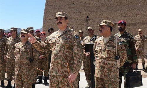 Army backs Sindh Police in fight against terror: COAS
