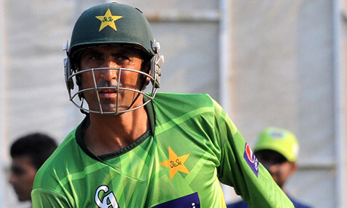 Younis Khan quits Pakistan Cup after umpiring row