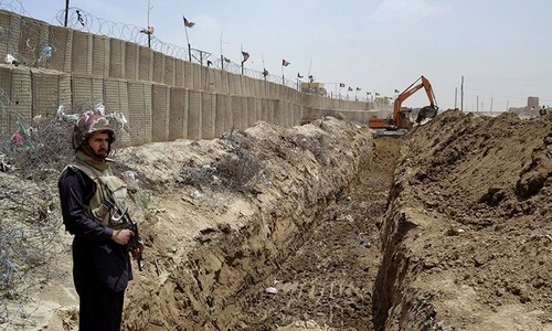 Shells fired from Afghanistan; major, havaldar injured