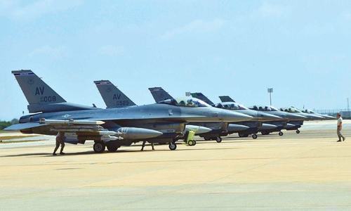 Pakistan raises issue of F-16 sale with visiting US commander