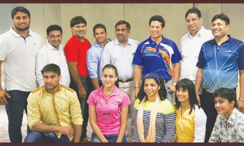 Tendulkar meets Rio-bound wrestlers, boosts morale