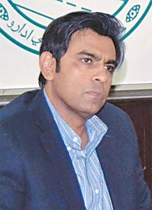 Karachi commissioner replaced by junior officer linked to PPP