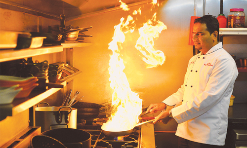 Curry house crisis hots up Brexit debate