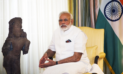 US returns precious artefacts to India