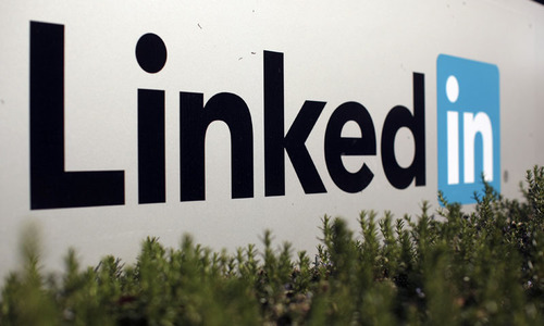 Microsoft dives into social with $26bn LinkedIn deal Microsoft dives into social with $26bn LinkedIn deal