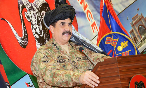 Army Chief inaugrates development projects in South and North Waziristan