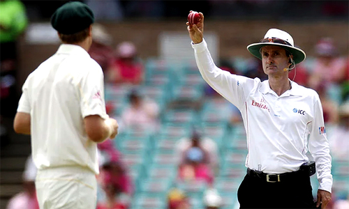 Billy Bowden dropped from NZ's international umpiring panel