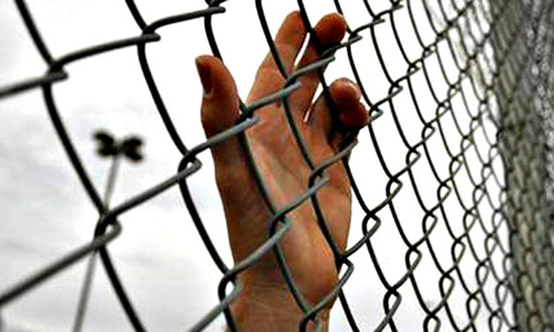 Woman in Multan attacks man with acid for refusing marriage proposal