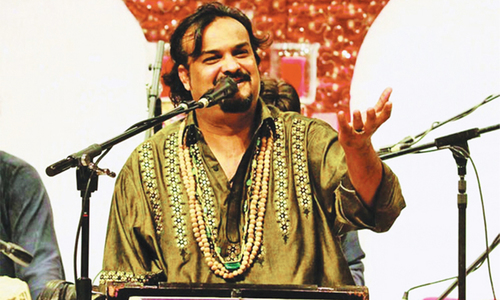 Amjad Sabri laid to rest in Karachi, thousands attend funeral