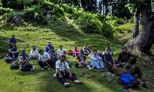 Trekkers on the way to Gabina Jabba ─ Photo by Fazal Khaliq