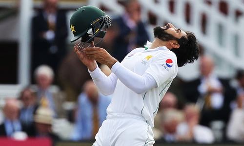 Misbah becomes oldest Test centurion in 82 years