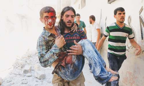 Syrian army seizes only road into rebel-held Aleppo