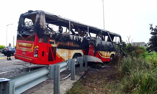 Taiwan bus bursts into flames, killing 26, including 24 tourists from China