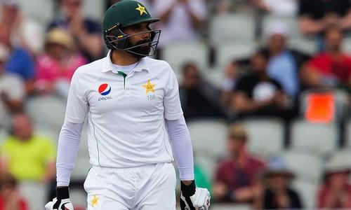 England stage strong comeback to level series