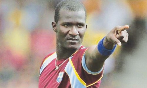 Sammy axed as T20 skipper in 30-second phone call