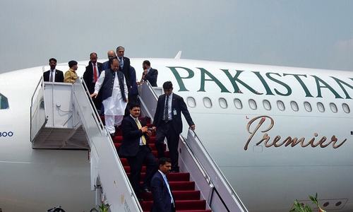 PM Nawaz inaugurates PIA Premier on Pakistan's 70th Independence Day