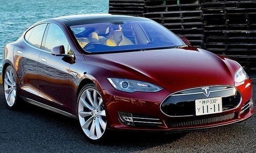 Tesla removes 'autopilot' from China website after Beijing crash