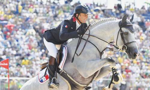 France come from behind to win jumping gold