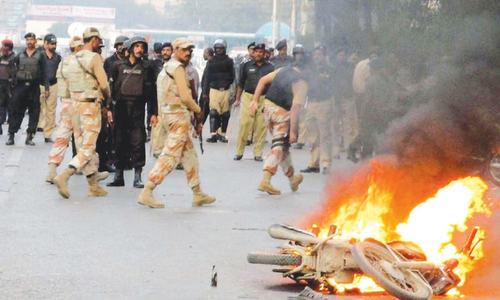 Media houses attacked, vehicles set on fire after Altaf&rsquo;s vitriolic speech