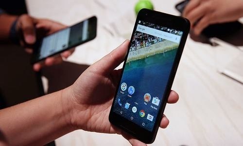 Google rolling out latest Android system to Nexus phones Google rolling out latest Android system to Nexus phones