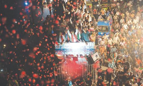 Imran assails key institutions for showing &lsquo;leniency&rsquo; to PM