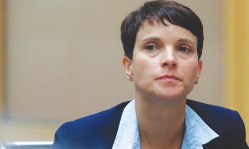 Merkel&rsquo;s refugee policy blamed for loss on home turf