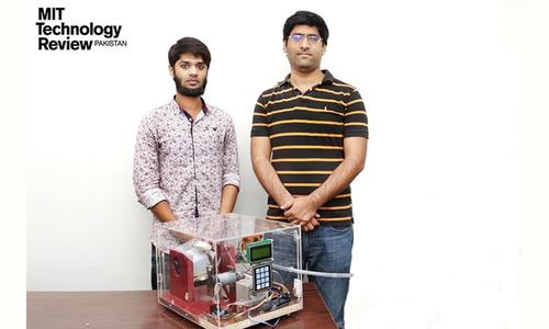 Pakistani engineer braves tragedy to develop low-cost ventilator