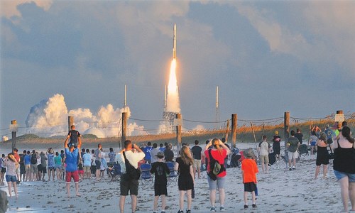 Nasa spacecraft blasts off to collect asteroid dust